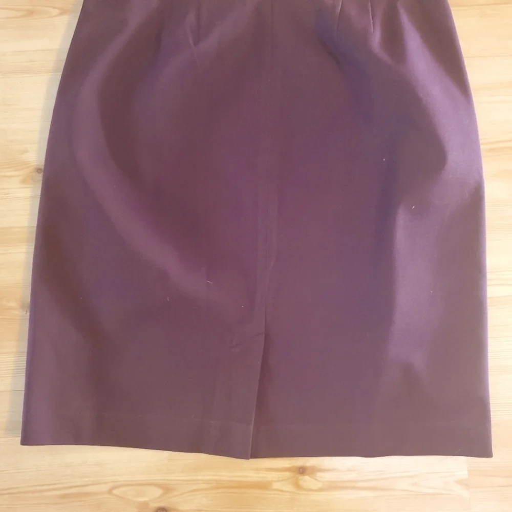 Caslon Women's Two-piece Classic Suit - Picture 9 of 13